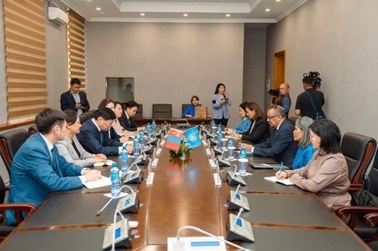 Dr Tedros meets with Mongolian Minister of Health Sodnom Chinzorig on 10 July 2023.